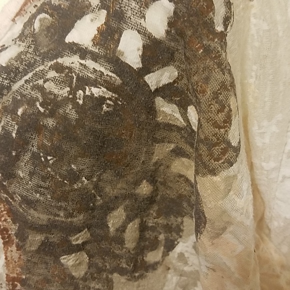 VNeck Top - Picture 4 of 5